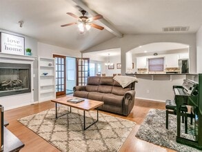 2005 Tracys Terrace in Edmond, OK - Building Photo - Building Photo