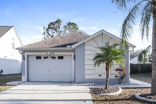 7448 Oxford Garden Cir in Apollo Beach, FL - Building Photo
