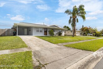 737 Badger Dr NE in Palm Bay, FL - Building Photo - Building Photo