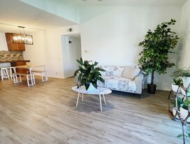 23280 Orange Ave in Lake Forest, CA - Building Photo