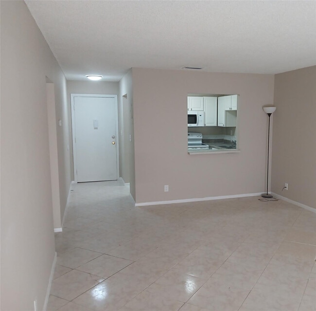 4124 NW 88th Ave in Coral Springs, FL - Building Photo - Building Photo