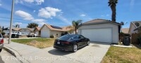 966 Dahlia Ct