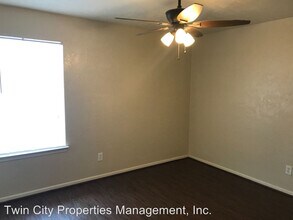 416 University Oaks Blvd in College Station, TX - Building Photo - Building Photo