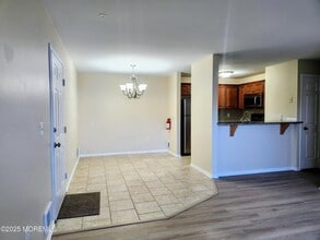 9 Hackamore Ct in Tinton Falls, NJ - Building Photo - Building Photo