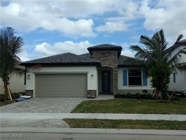 9238 Shadow Oak Ln