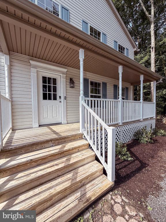 1171 Holly Ave in Shady Side, MD - Foto de edificio - Building Photo