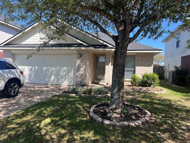 property at 15327 Summerlyn Point Ln