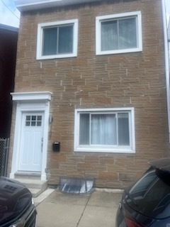 137 S 15th St in Pittsburgh, PA - Building Photo