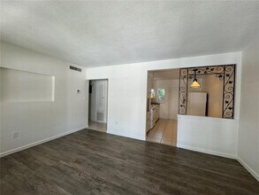 214 E Yale St in Orlando, FL - Building Photo - Building Photo