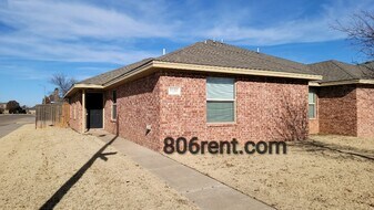 6130 79th St in Lubbock, TX - Building Photo