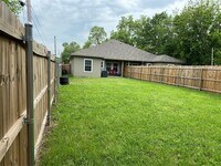 2904 Bourland St photo'