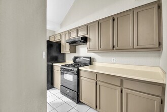 1236 Sagebrush St in Angleton, TX - Building Photo - Building Photo