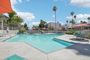 Ardella on 28th in Phoenix, AZ - Building Photo