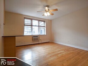 643 W Wrightwood Ave, Unit 411 in Chicago, IL - Building Photo - Building Photo