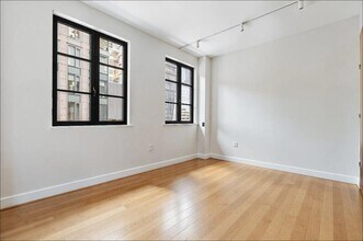 517 W 29th St in New York, NY - Building Photo - Building Photo