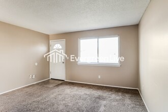 5427 Carbondale Dr in Columbus, OH - Building Photo - Building Photo