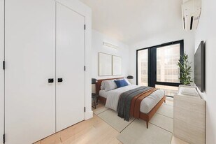 60 W 125th St, Unit 609 in New York, NY - Building Photo