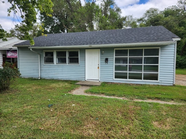 16 Delores Dr in Sauget, IL - Building Photo - Building Photo