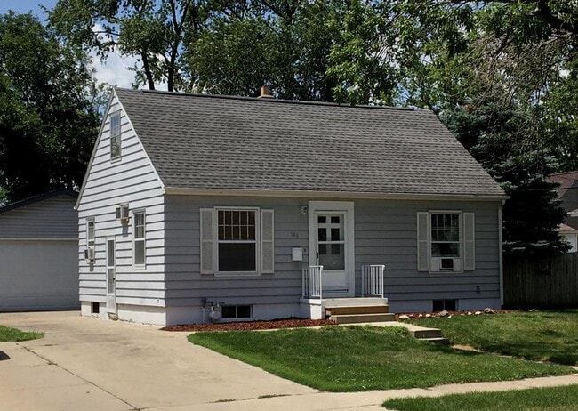 property at 146 18th St SW