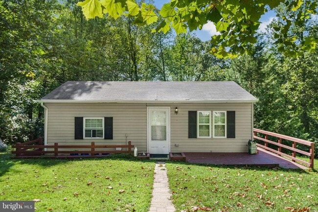 property at 38426 Laurel Ridge Ct