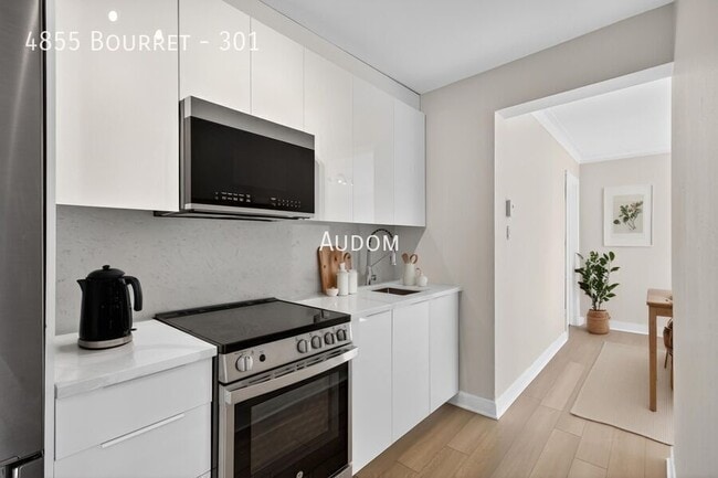 4855 Av Bourret in Montréal, QC - Building Photo - Building Photo