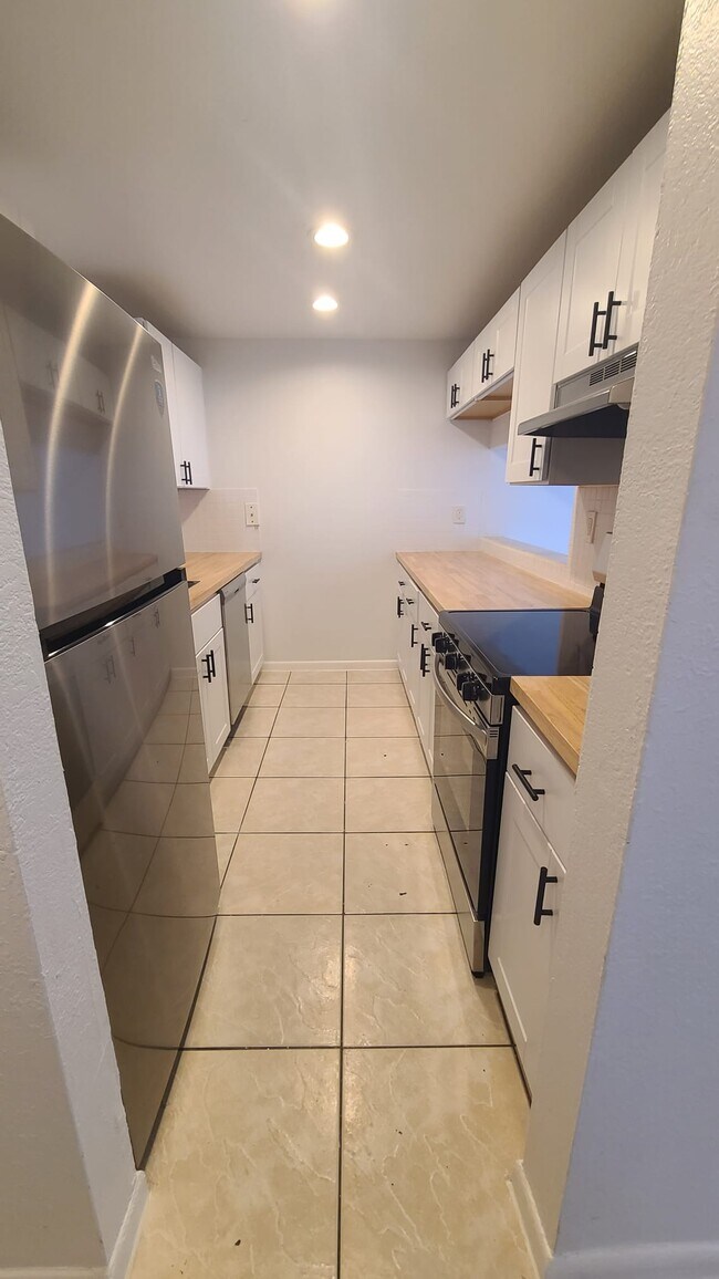 property at 2000 N Congress Ave