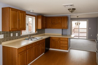47 Oak Island St, Unit 1 in Revere, MA - Building Photo - Building Photo