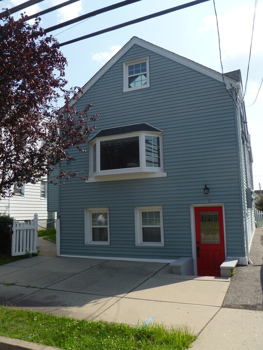 60 Garibaldi Ave, Unit GROUND FLOOR in Lodi, NJ - Foto de edificio