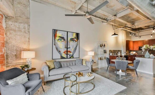 1 Hermann Park Ct in Houston, TX - Building Photo - Building Photo