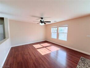 11158 Alora St in Las Vegas, NV - Building Photo - Building Photo
