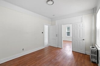 725 Garfield Ave, Unit 1 in Jersey City, NJ - Building Photo - Building Photo