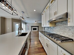 1612 Commerce Dr in Plano, TX - Building Photo - Building Photo