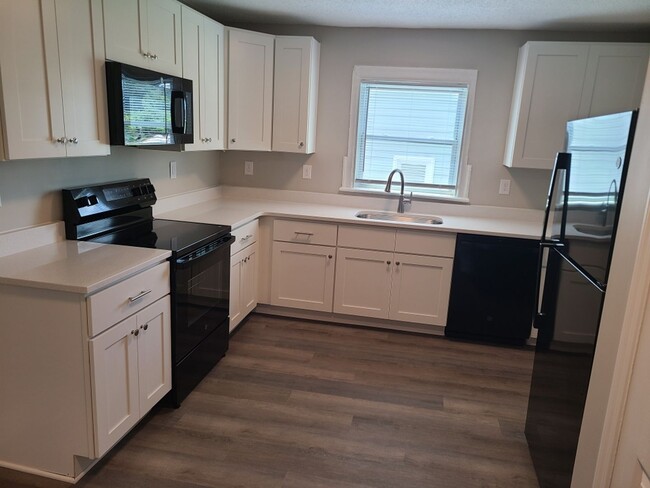 1147 W Academy St in Winston-Salem, NC - Building Photo - Building Photo