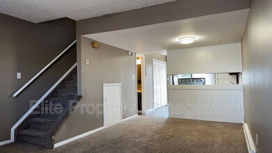 25 Royal Crest Dr in Pueblo, CO - Building Photo - Building Photo