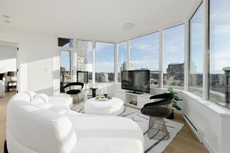1003 Pacific St, Unit 190X in Vancouver, BC - Building Photo - Building Photo