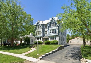 125 W Bodley Ave in Kirkwood, MO - Building Photo