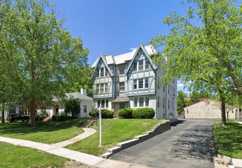 125 W Bodley Ave in Kirkwood, MO - Foto de edificio