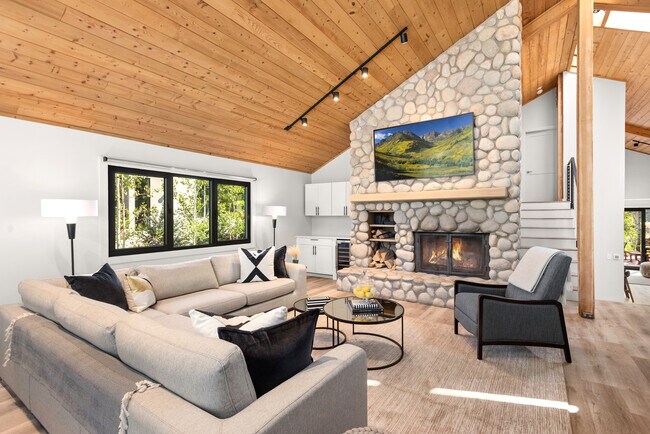 property at 432 Fairway Dr