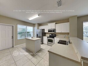 4719 Charles Partin Dr, Unit Lower in Parrish, FL - Foto de edificio - Building Photo