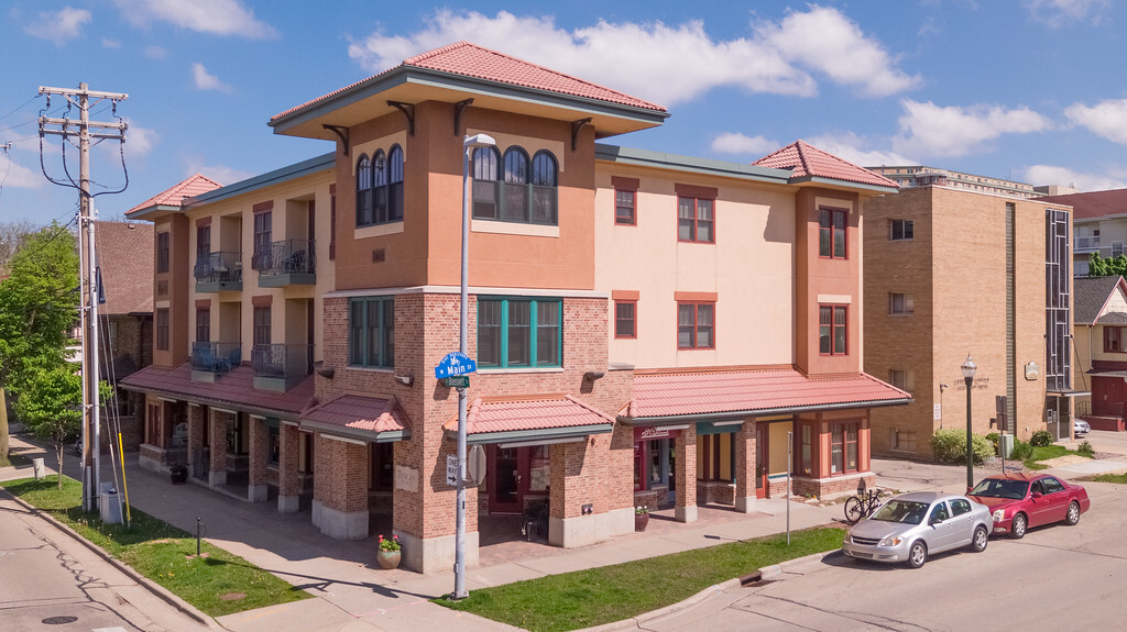 Tuscan Place in Madison, WI - Foto de edificio