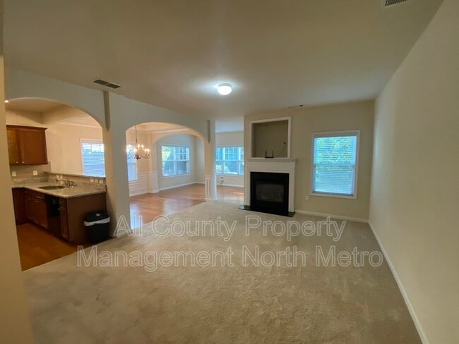 2875 Cross Creek Dr in Cumming, GA - Building Photo - Building Photo