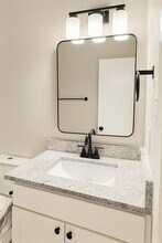 705 Gregg St in Denton, TX - Building Photo - Building Photo