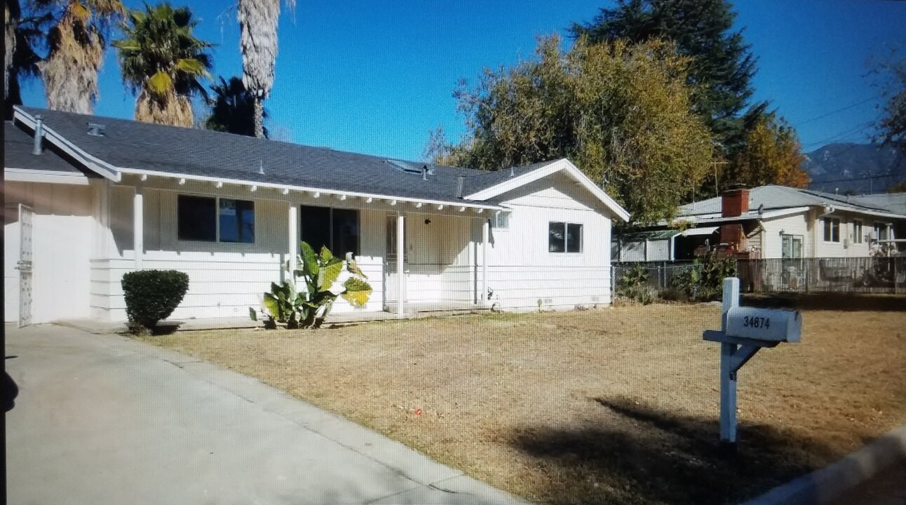 34874 Cedar Ave in Yucaipa, CA - Building Photo