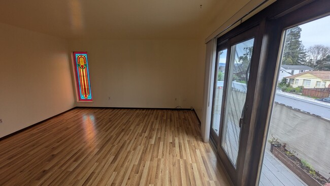 property at 1704 Bay St