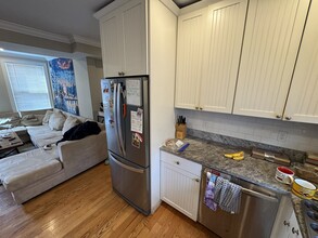 183 River St, Unit x in Cambridge, MA - Building Photo - Building Photo
