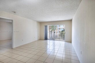 2660 SW 37th Ave in Miami, FL - Building Photo - Building Photo