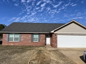 2308 Devin Ln in Clarksville, AR - Building Photo