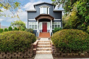 8633 Wabash Ave S in Seattle, WA - Building Photo