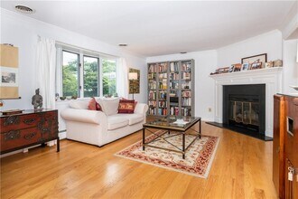 32 Palisade Dr in Rye, NY - Building Photo - Building Photo