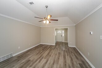 7308 Schilling Cove E in Memphis, TN - Building Photo - Building Photo